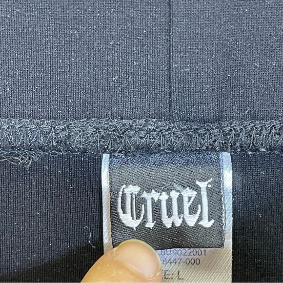 Cruel, Ponte Skinny Pants, Lace Side Details. Size Large. In excellent condition - Picture 4 of 6